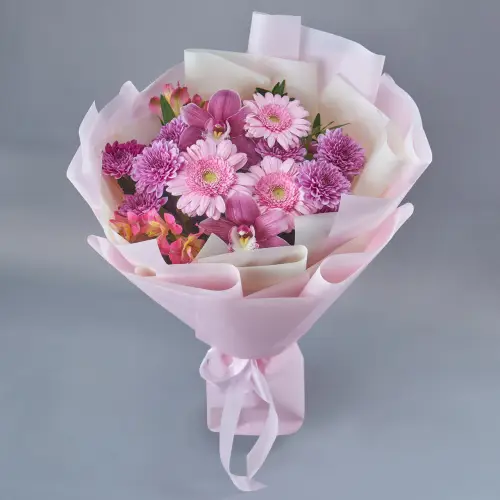 Букет из гербер с орхидеей и альстромерией