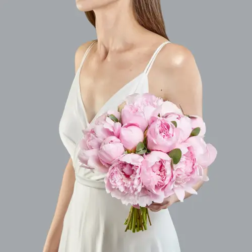 Букет невесты из розовых пионов